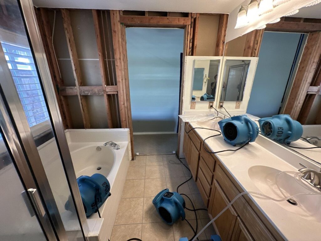 Water Damage Restoration in Oceanside, CA (2)