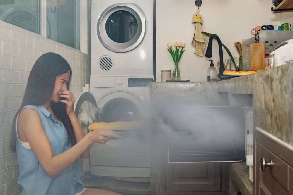How Professionals Remove Smoke Odors After a Fire