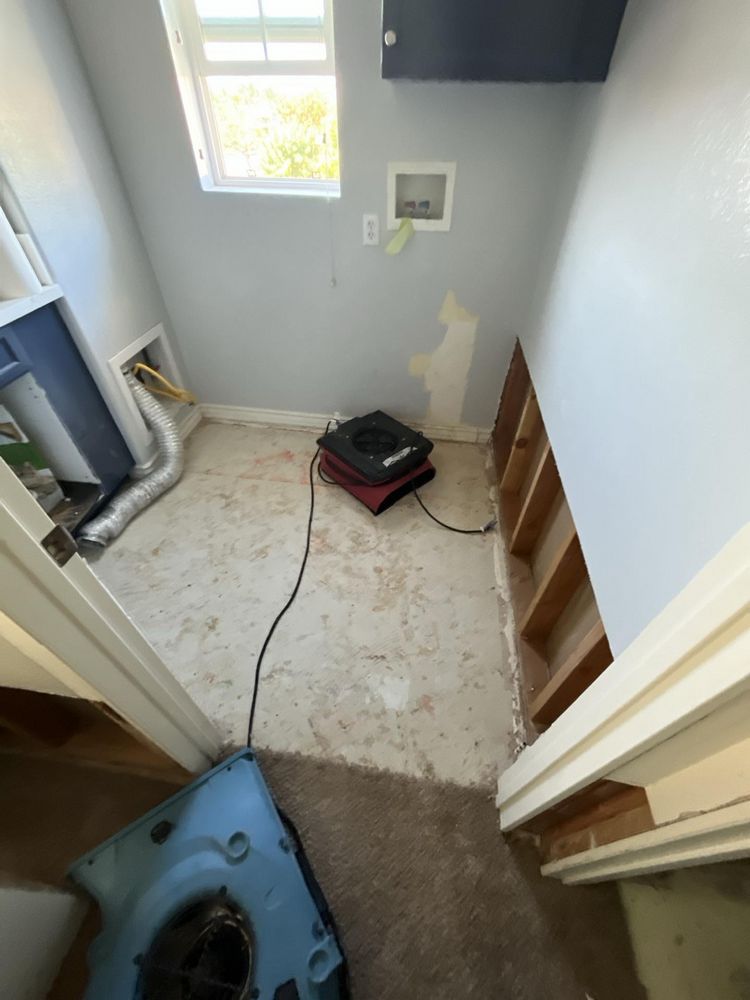 Toilet Overflow Water Damage Mitigation in Corona, CA (1)