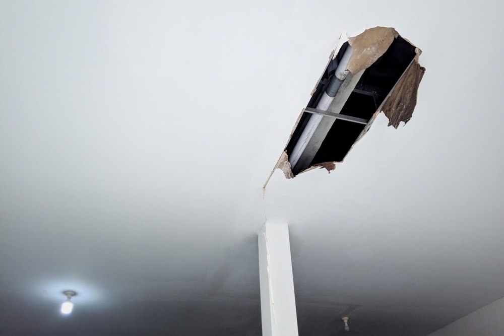 When to Call for Emergency Water Damage Restoration After a Burst Pipe