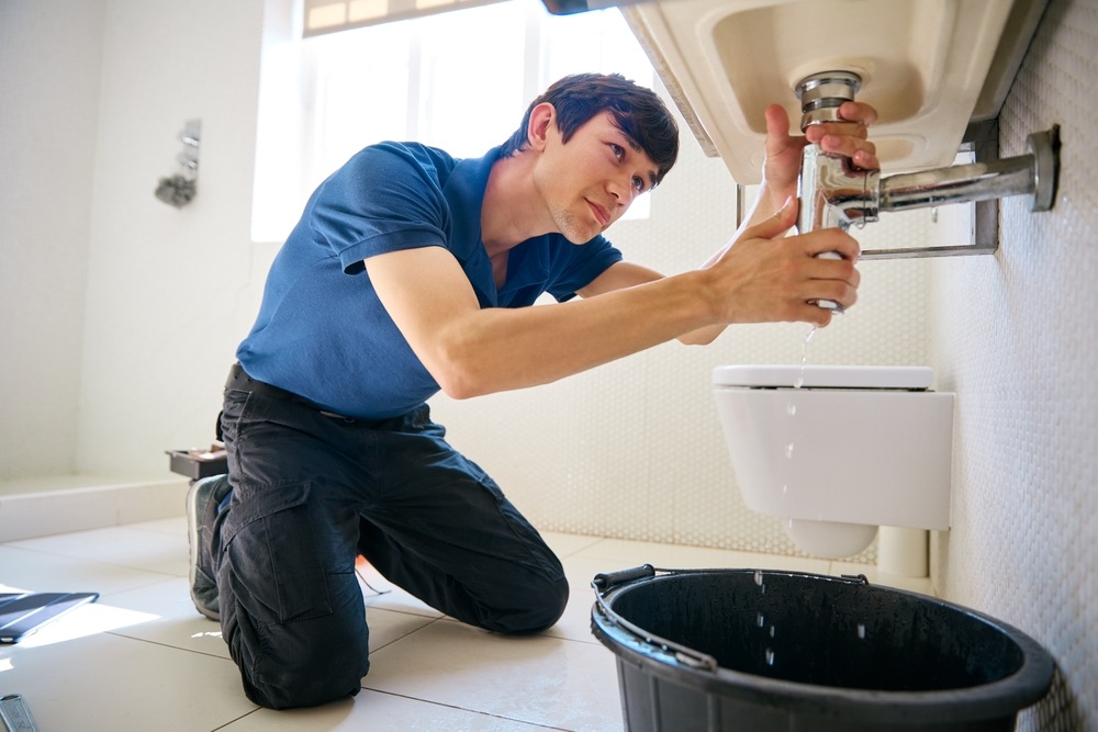 When Water Damage Restoration Is Needed After a Burst Pipe